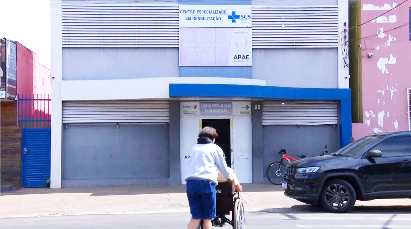 Centro de Reabilitação da Apae enfrenta futuro incerto e prédio onde funciona o CER 2 foi colocado à venda. - Foto: Reprodução/TVC