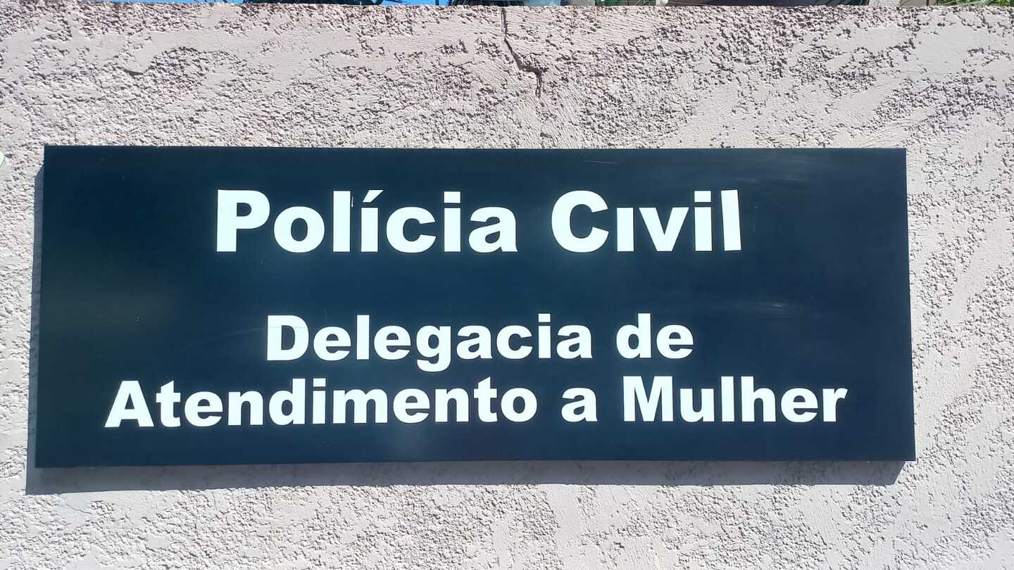 Vítima afirmou que não chamou a PM para o suspeito por não querer expô-lo na frente do filho, que considera o ex-padrasto como pai. - Foto: Arquivo/JPNews