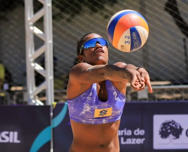 Jogador Ana Carolina de Três Lagoas representará o Brasil no Mundial Universitário de Vôlei de Praia, no Rio de Janeiro. - Foto: Divulgação