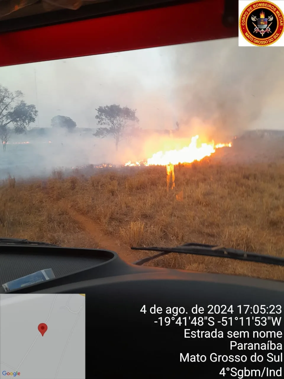 "Atear fogo em qualquer vegetação, sem autorização dos órgãos competentes é crime" - Divulgação/Corpo de Bombeiros