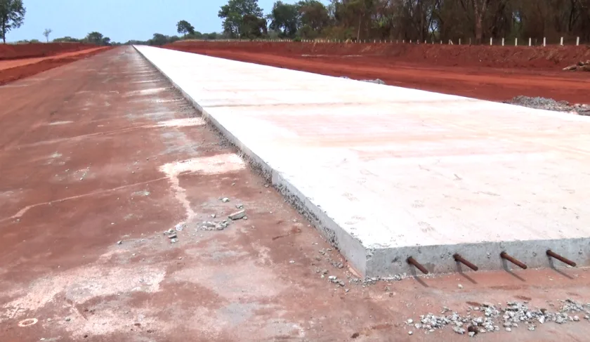 Cerca de 9 km de pavimentação em concreto já foram executados na região Norte. - Foto: Reprodução/TVC