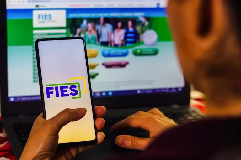 Atualização do Aplicativo Fies Caixa resulta em praticidade para usuários. - Foto: Reprodução/Agência Brasil