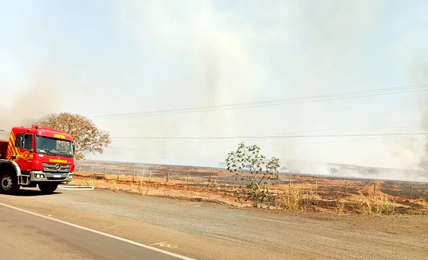 Área queimada às margens da BR-158. - Foto: Divulgação/Corpo de Bombeiros