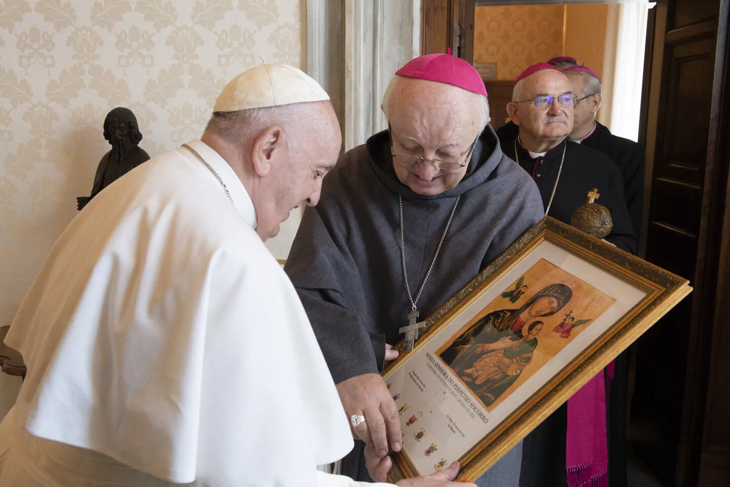 Papa Francisco e Dom Mariano. - Foto: Divulgação/ Catedral Nossa Senhora Abadia e Santo Antônio