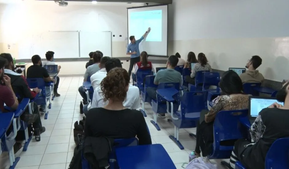 As aulas do cursinho pré-vestibular da UFMS de Três Lagoas serão realizadas às quintas-feiras, das 18h às 21h, e aos sábados, das 8h às 12h. - Foto: Arquivo/JPNews