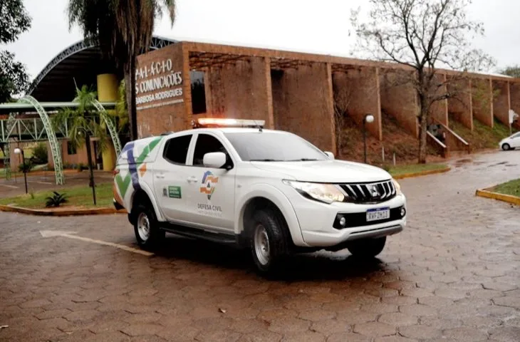 Equipe de 20 pessoas envolve agentes da Defesa Civil, da área de saúde e assistência social e também voluntários - Foto: Ewerton Pereira