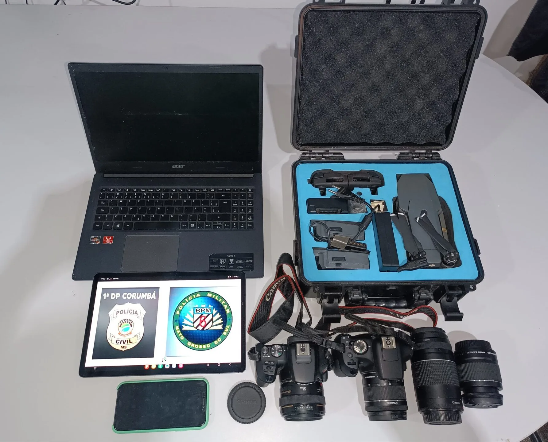 Produtos foram encontrados em matagal - Foto: Reprodução/ Polícia Civil-MS