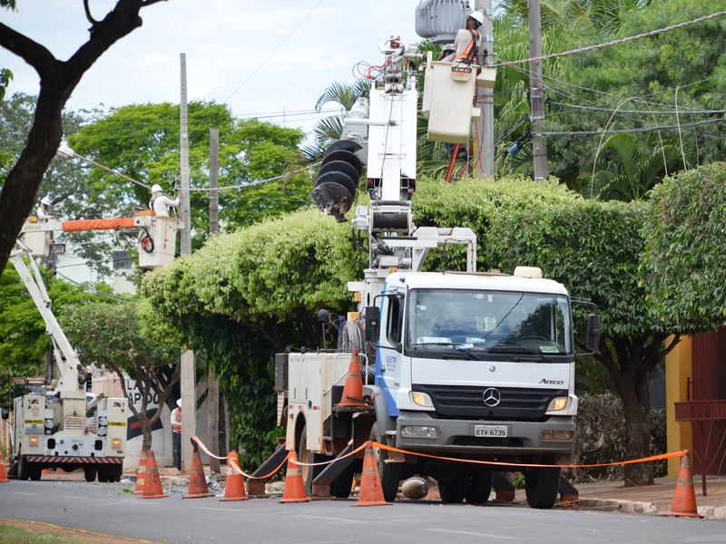 Prefeitura ainda recebeu da Elektro os ativos da iluminação pública - Arquivo/JP