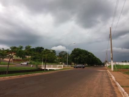 Chuva pode vir acompanhada de granizo e ventos de até 60 km/h - Alex Santos