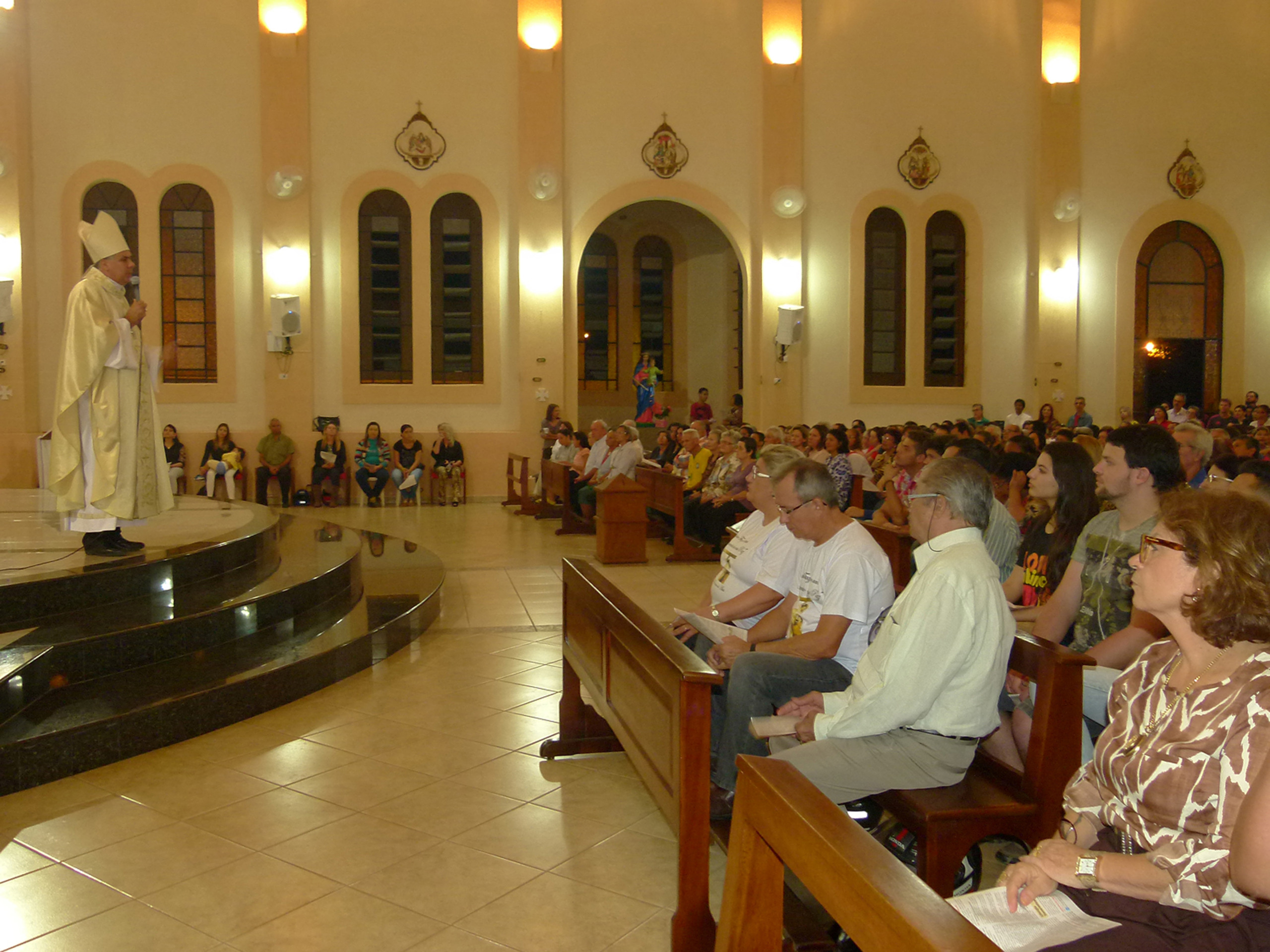 Presidida pelo Bispo Dom Luiz Knupp, a missa contou com a presença de padres, diáconos, seminaristas e religiosos - Divulgação