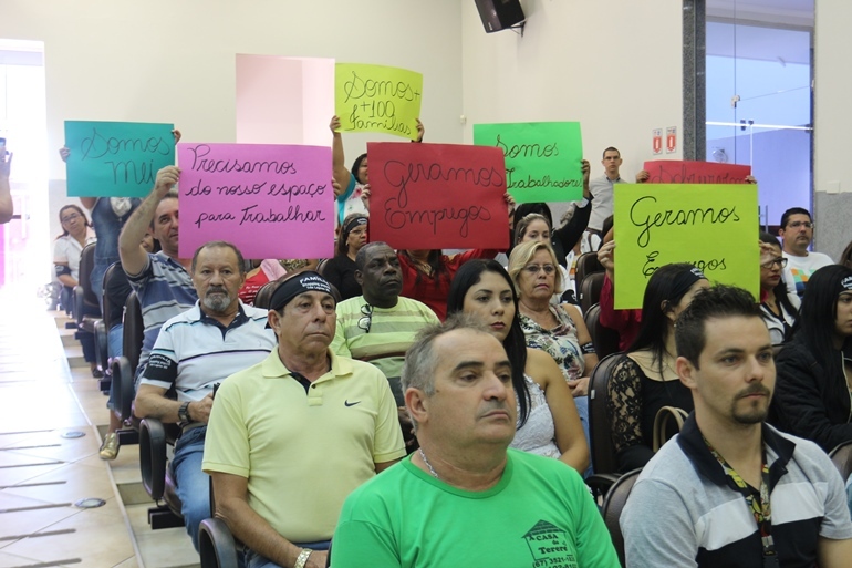 Comerciantes do Shopping Popular comparecem na sessão desta terça-feira para “impedir” votação de emenda - Hugo Leal/JPNEWS