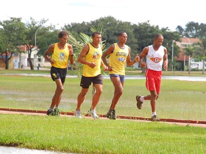 cabo Geraldino, Messias e Antonio Carlos treinam na pista da Lagoa Maior para corrida em Rio Preto -