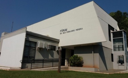 O juiz Placido de Souza Neto acolheu o pedido do paranaibense e condenou o requerido a providenciar a reinstalação da porteira de ferro - Arquivo/JPNEWS