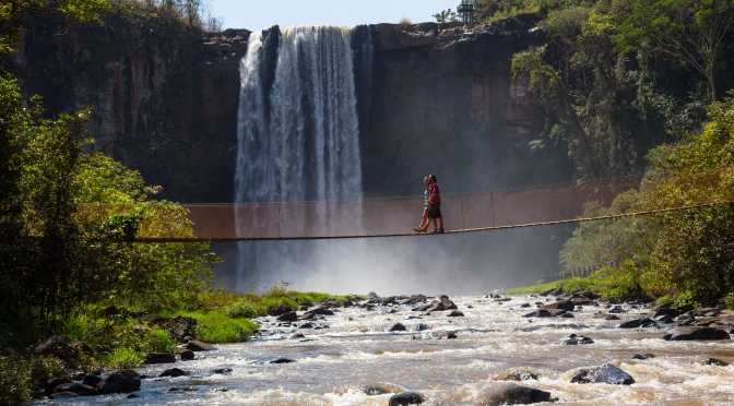 Salto do Sucuriú, em Costa Rica, é um dos atrativos que compõe roteiro no norte do Estado - Divulgação/SubcomMS