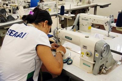 Industria da confecção é uma das que mais ocupa mão de obra em Três Lagoas -