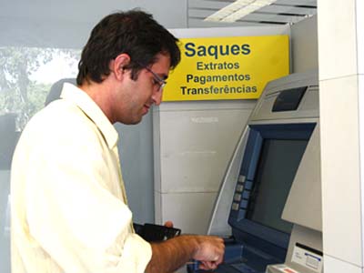 O salário dos funcionários estará disponivel no sábado -