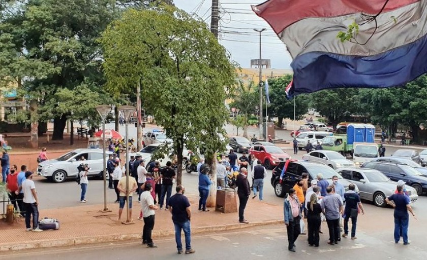 Reabertura da fronteira gera medo de novo surto - Reprodução