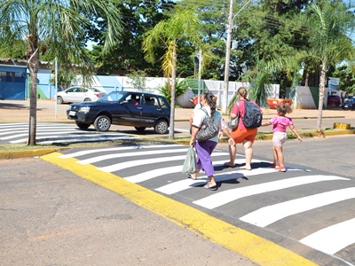 Não respeitar faixa de pedestres poderá gerar multa entre R$ 85,12 e R$ 191,53 -