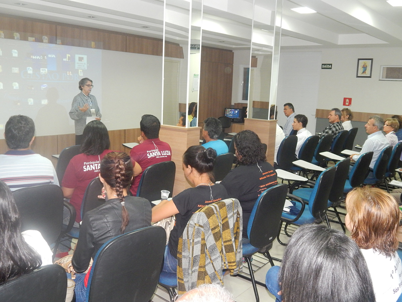 Irmã Aurélia fez a abertura da palestra - Divulgação