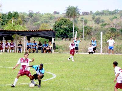 A equipe do Arapuá levou a melhor sobre o Vila Alegre com direito a goleada: 3 a 0 -
