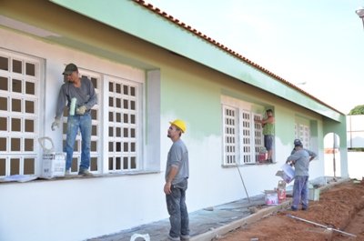 Obras da Escola do Santa Terezinha serão concluídas até 2014 -