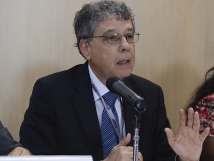 Para o presidente do Inep, Francisco Soares, é preciso considerar as diferenças econômicas e sociais entre os países ao analisar os dados do relatório da OCDE sobre educação - Arquivo/Agência Brasil