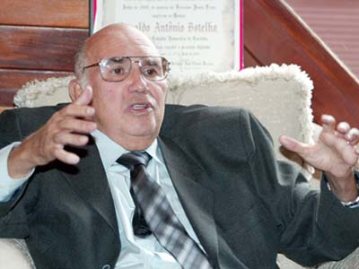 Nascido em Três Lagoas (MS), Botelho chegou ao Paraná em 1960 - Nascido em Três Lagoas (MS), Botelho chegou ao Paraná em 1960 -