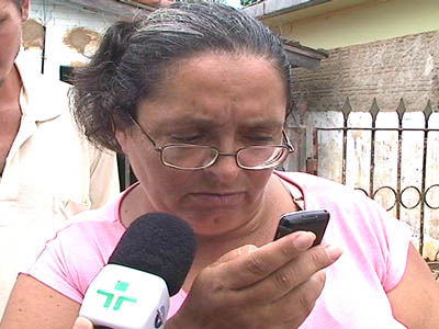 Maria de Fátima contou que no domingo (8) os criminosos ainda tentaram aplicar outro golpe. Desta vez, eles pediram a compra de cartões de recarga para celular -