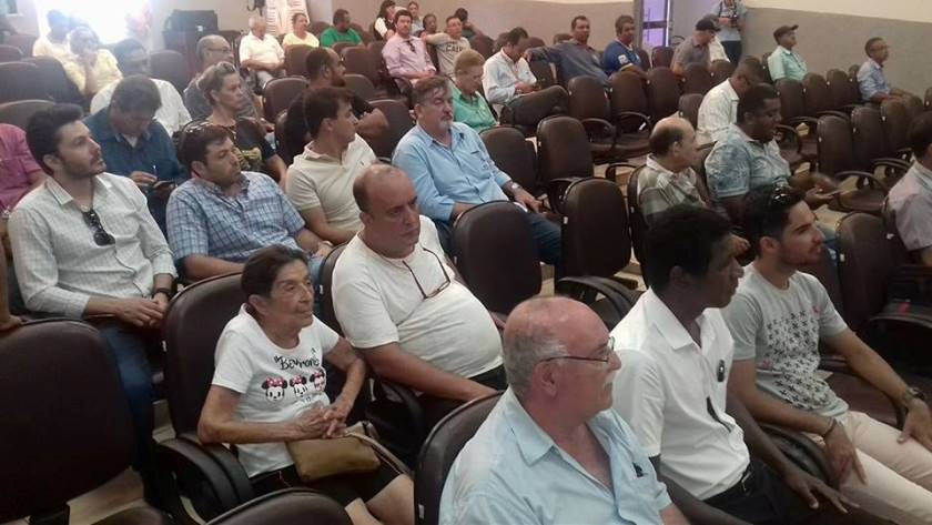 Empresários vão à Câmara pedir apoio de vereadores para receber dívida da estatal - Ana Cristina Santos/JPNews