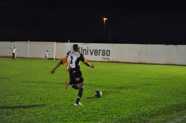 O Comercial goleou o Misto Sul por 4 a 0 -