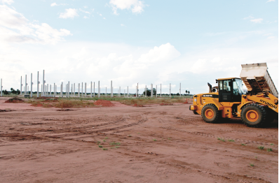 Previsão da construtora responsável pela obra é de que o empreendimento seja entregue até o final deste ano -