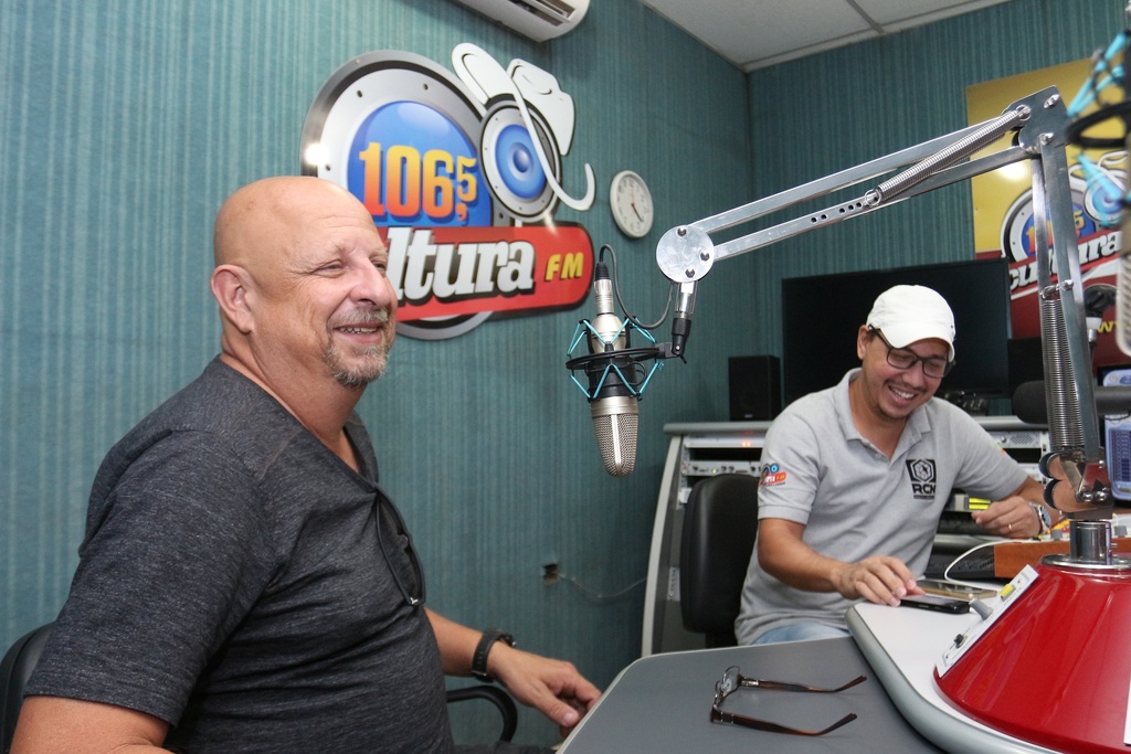 Jornalista particpou do programa Cultura Livre, com Beto Silva, ao vivo na Rádio Cultura FM - Hugo Leal/JPNEWS