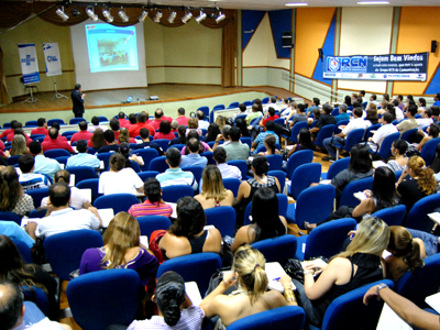 Idevaldo Garcia (Sebrae), Estevão Congro e Rosário Congro Neto (Grupo RCN de Comunicação), palestrante Edgar Gomiero, gerente regional do Sebrae,  Márcia Rocha e a vice-prefeita Márcia Moura -