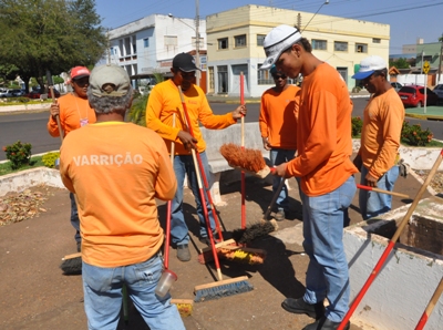 Hoje, 105 servidores atuam no serviço de limpeza -