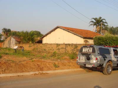 Local onde foi encontrada uma bicicleta que pode ter sido usada pelo autor do crime -