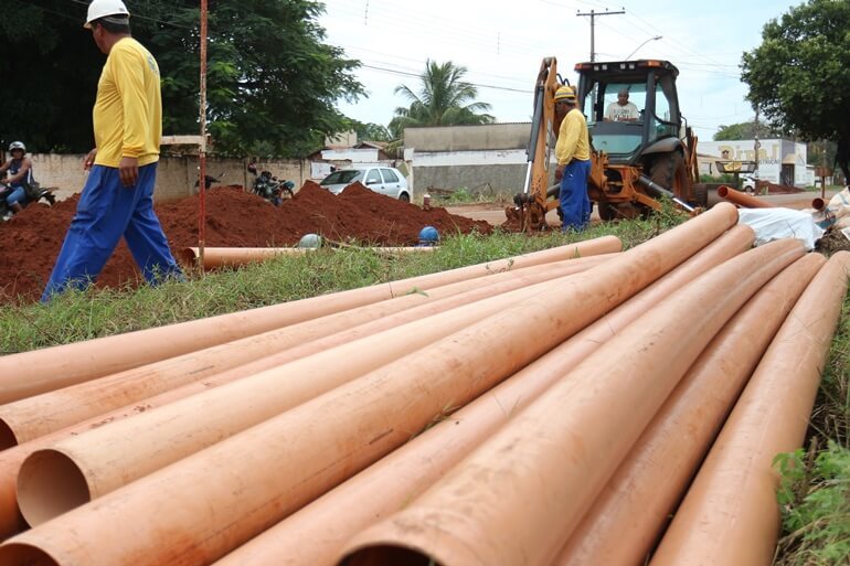 Obras em execução na cidade vão possibilitar ampliação da rede coletora de esgoto - Hugo Leal/ JPNEWS