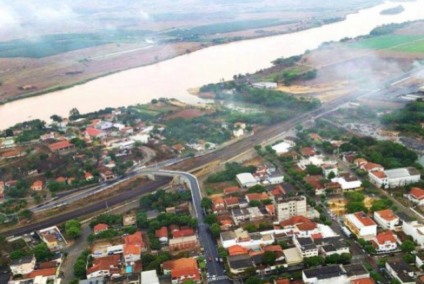A lama de rejeitos passou pela Usina de Mascarenhas, em Baixo Guandu, divisa de Minas Gerais com Espírito Santo - Secom/Governo do Espírito Santo