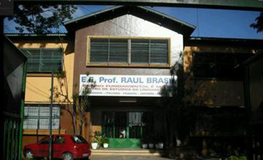 Fachada da Escola Estadual Prof. Raul Brasil, em Suzano (SP) - Reprodução