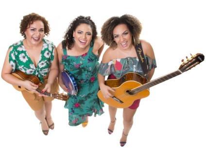 Irmãs do samba trazem entretenimento no espaço montado na área externa - Foto: Divulgação