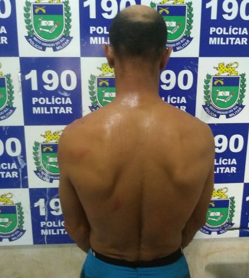 Homem foi preso pela Polícia Militar e levado para a Delegacia de Atendimento Comunitário (Depac) - Divulgação/PM