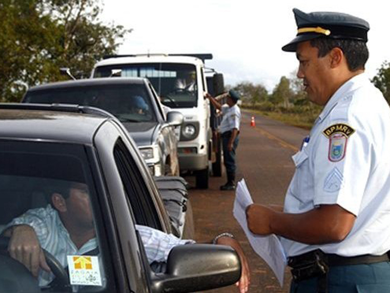 Foram realizadas blitz móveis e bloqueios em todas as rodovias da PMRv - Divulgação