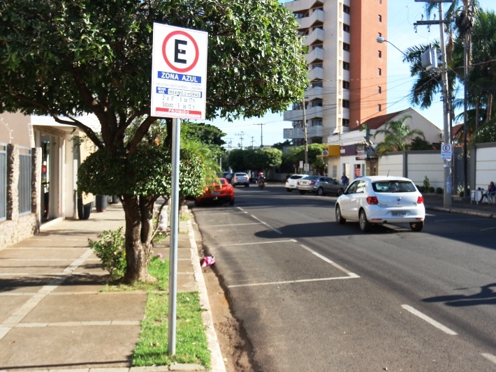 Empresa concordou em fracionar para 30 minutos o tempo mínimo de permanência na vaga - Hugo Leal/JPNEWS