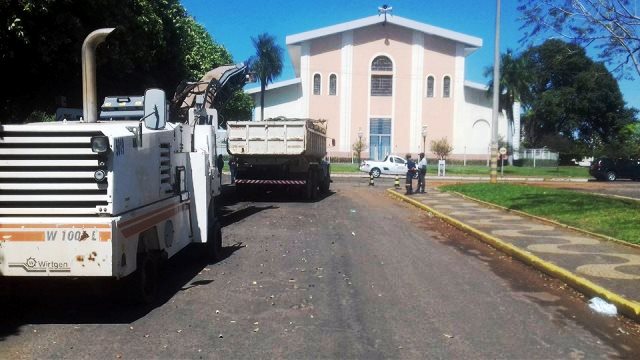 Empreiteira inicia recapeamento da avenida Antônio Trajano  - Ana Cristina Santos/JP