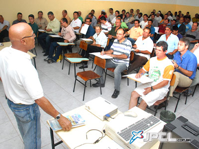 Curso fo ministrado no auditório da AEMS -