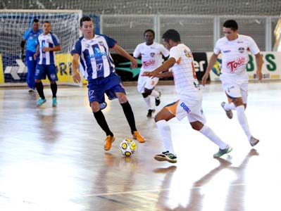 Na estreia, três-lagoenses venceram Auriflama por 5 a 3 -