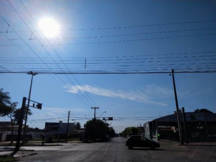 Temperatura mínima fica em 25ºC e segunda-feira será de céu aberto - Danielle Leduc/JPNews