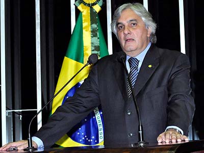 Delcídio do Amaral deve apoiar pré-candidatura de Guerreiro -