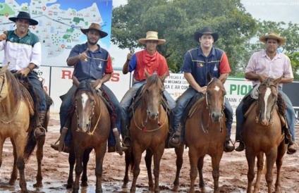 A equipe da Fazenda Mata Fria, localizada em Paranaíba, percorre diversas competições pelo Brasil - Arquivo Pessoal