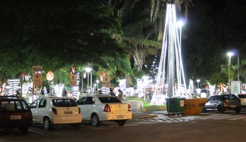 A mudança foi definido pela Acip, sendo que a véspera do natal, segunda-feira (24), também terá horário diferenciado - Imagem cedida