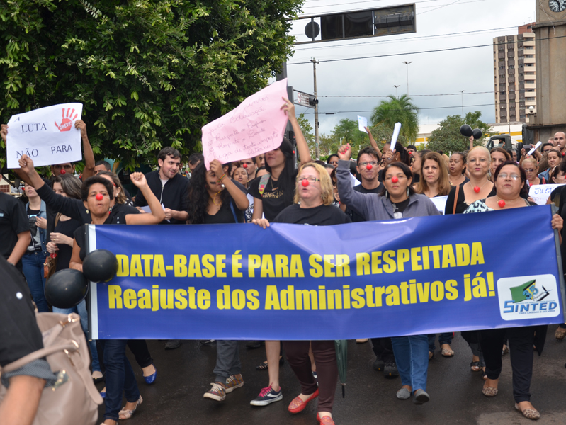 Na semana passada, professores realizaram uma série de protestos pela cidade - Arquivo